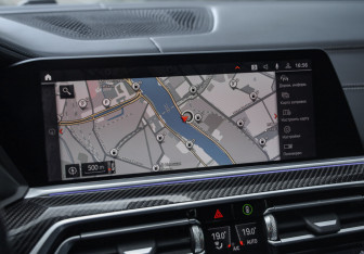 Подержанный автомобиль BMW X5 2020 года (19 фото)