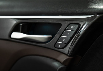 Подержанный автомобиль GAC GS8 2023 года (17 фото)