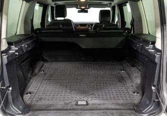 Подержанный автомобиль Land Rover Discovery 2014 года (15 фото)