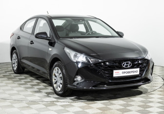 Подержанный автомобиль Hyundai Solaris Sedan 2022 года (3 фото)