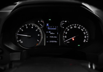 Подержанный автомобиль Toyota Land Cruiser Prado 2018 года (19 фото)