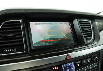 Подержанный автомобиль Genesis G80 2019 года (19 фото)