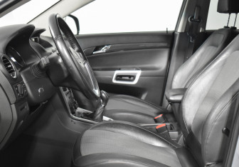 Подержанный автомобиль Opel Antara 2013 года (10 фото)