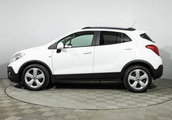 Подержанный автомобиль Opel Mokka 2014 года (8 фото)
