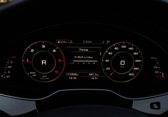 Подержанный автомобиль Audi Q7 2016 года (40 фото)