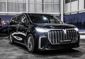 Подержанный автомобиль Voyah Dream 2023 года (4 фото)