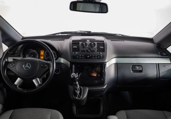 Подержанный автомобиль Mercedes-Benz Viano 2012 года (8 фото)