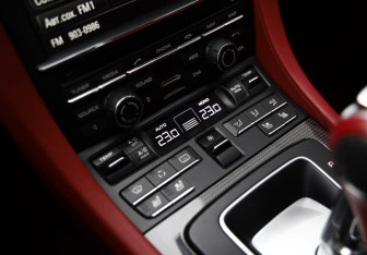 Подержанный автомобиль Porsche 911 Convertible 2013 года (29 фото)