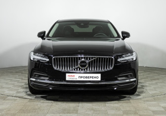 Подержанный автомобиль Volvo S90 2021 года (2 фото)