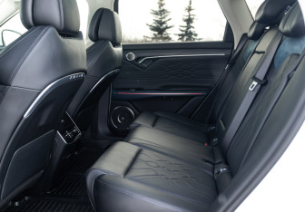 Подержанный автомобиль Voyah Free 2024 года (15 фото)