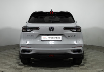 Подержанный автомобиль Changan UNI-S 2024 года (6 фото)