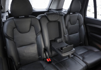 Подержанный автомобиль Volvo XC90 2015 года (27 фото)