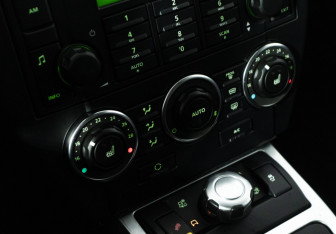 Подержанный автомобиль Land Rover Freelander 2011 года (17 фото)