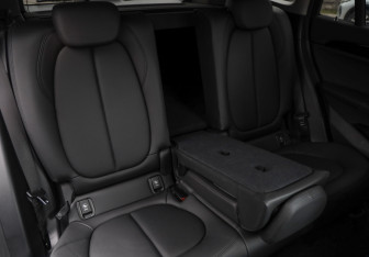 Подержанный автомобиль BMW X1 2019 года (25 фото)