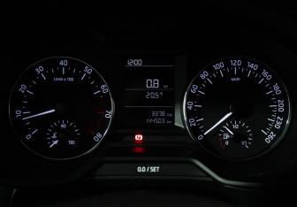 Подержанный автомобиль Skoda Octavia Liftback 2014 года (12 фото)