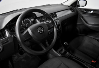 Подержанный автомобиль Skoda Rapid Liftback 2019 года (9 фото)