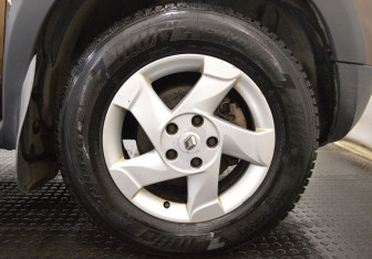 Подержанный автомобиль Renault Duster 2012 года (9 фото)