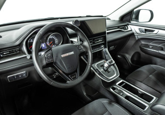 Подержанный автомобиль Haval M6 2023 года (11 фото)