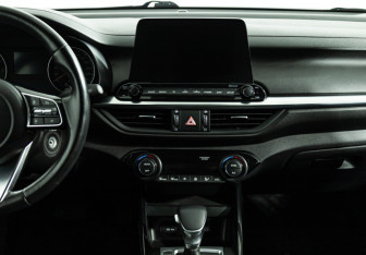 Подержанный автомобиль Kia Cerato Sedan 2020 года (14 фото)