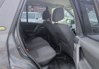 Подержанный автомобиль Land Rover Freelander 2010 года (21 фото)