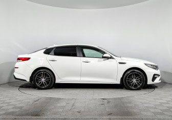 Подержанный автомобиль Kia Optima Sedan 2019 года (4 фото)