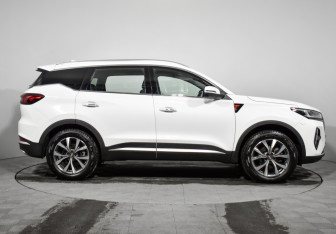 Подержанный автомобиль Chery Tiggo 7 Pro Max 2023 года (4 фото)