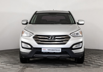 Подержанный автомобиль Hyundai Santa Fe 2012 года (2 фото)