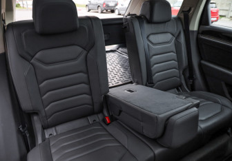 Подержанный автомобиль Volkswagen Touareg 2018 года (32 фото)