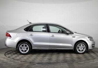 Подержанный автомобиль Volkswagen Polo Sedan 2018 года (4 фото)