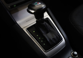 Подержанный автомобиль Skoda Octavia Liftback 2009 года (15 фото)