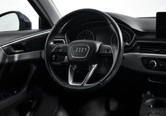 Подержанный автомобиль Audi A4 Sedan 2015 года (16 фото)