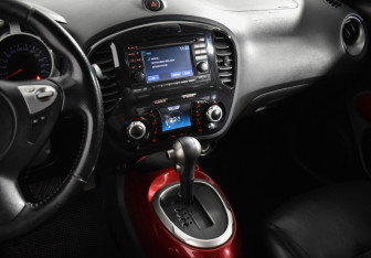 Подержанный автомобиль Nissan Juke 2011 года (14 фото)