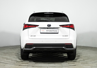 Подержанный автомобиль Lexus NX 2018 года (6 фото)