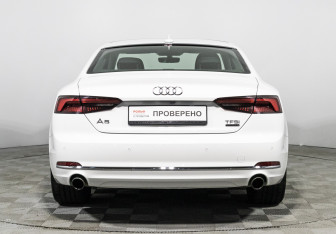 Подержанный автомобиль Audi A5 Coupe 2017 года (32 фото)