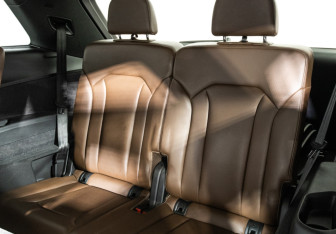 Подержанный автомобиль Audi Q7 2019 года (19 фото)