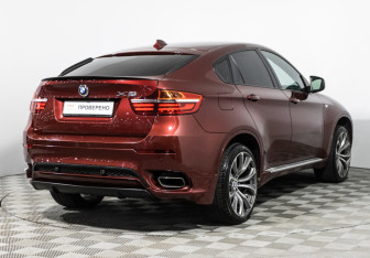 Подержанный автомобиль BMW X6 2013 года (5 фото)