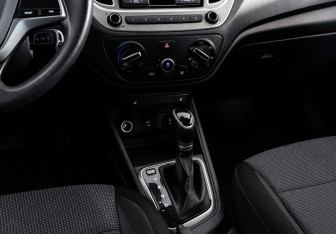 Подержанный автомобиль Hyundai Solaris Sedan 2020 года (12 фото)