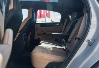 Новый Porsche Cayenne 2026 (12 фото)