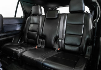 Подержанный автомобиль Ford Explorer 2013 года (21 фото)