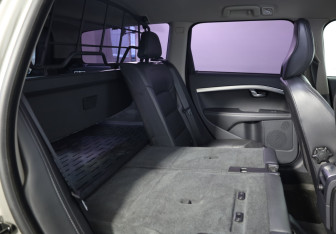 Подержанный автомобиль Volvo XC70 2012 года (15 фото)