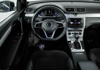 Подержанный автомобиль Volkswagen Passat Sedan 2014 года (11 фото)