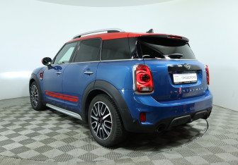 Подержанный автомобиль MINI Countryman 2019 года (8 фото)