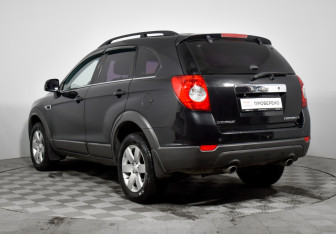 Подержанный автомобиль Chevrolet Captiva 2013 года (7 фото)
