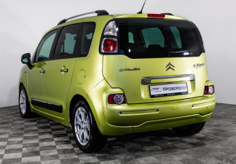 Подержанный автомобиль Citroen C3 Picasso 2009 года (7 фото)