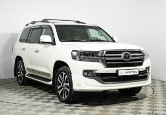 Подержанный автомобиль Toyota Land Cruiser Suv 2018 года (3 фото)