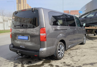 Подержанный автомобиль Toyota ProAce 2018 года (4 фото)