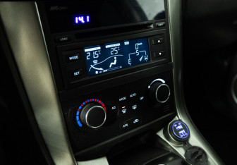 Подержанный автомобиль Chevrolet Captiva 2012 года (16 фото)