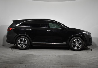 Подержанный автомобиль Kia Sorento 2018 года (4 фото)