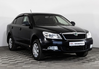 Подержанный автомобиль Skoda Octavia Liftback 2011 года (3 фото)
