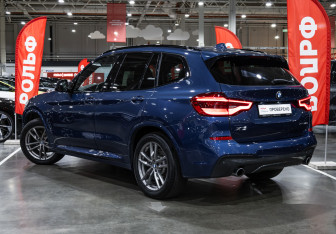 Подержанный автомобиль BMW X3 2018 года (9 фото)